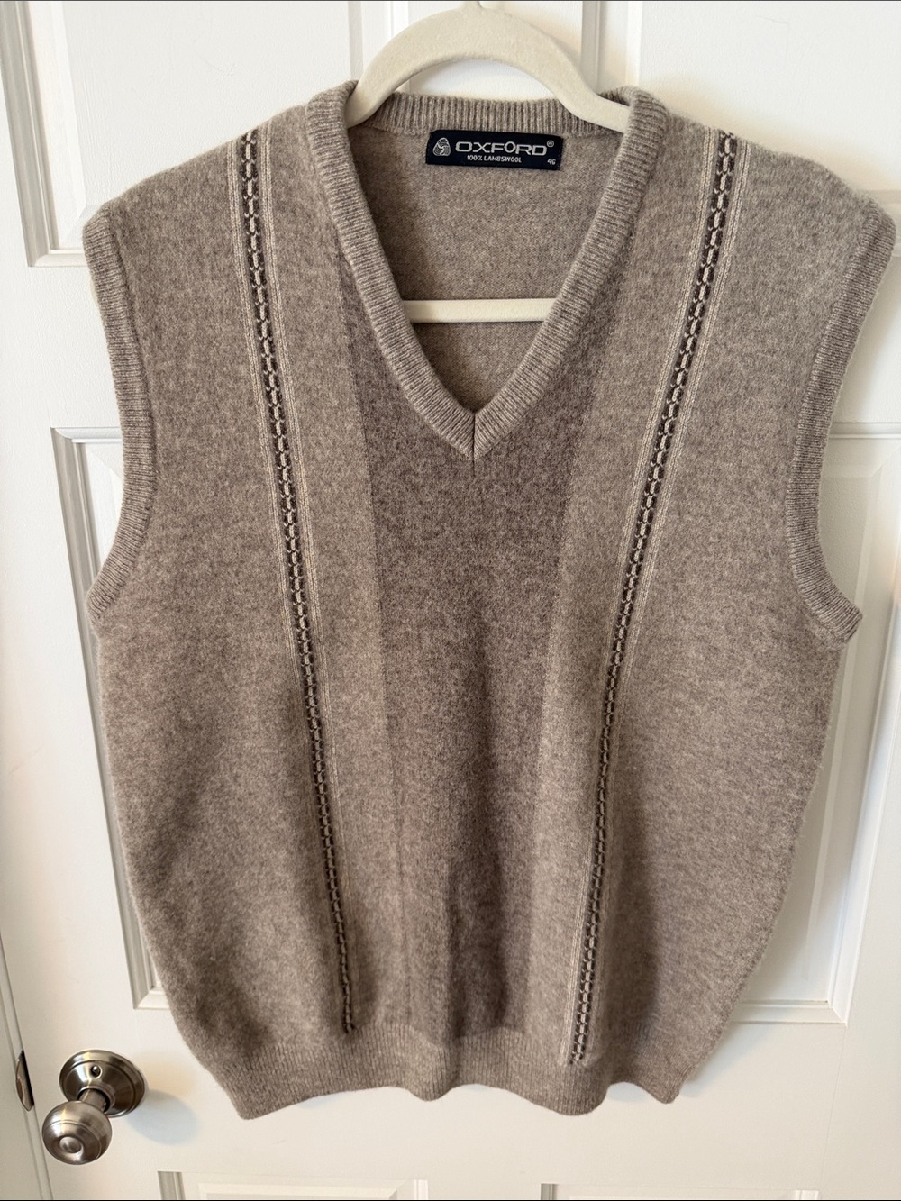 Oxford Vintage Taupe 100% Lambswool V-Neck
Sweater Vest - EU 46 US Small